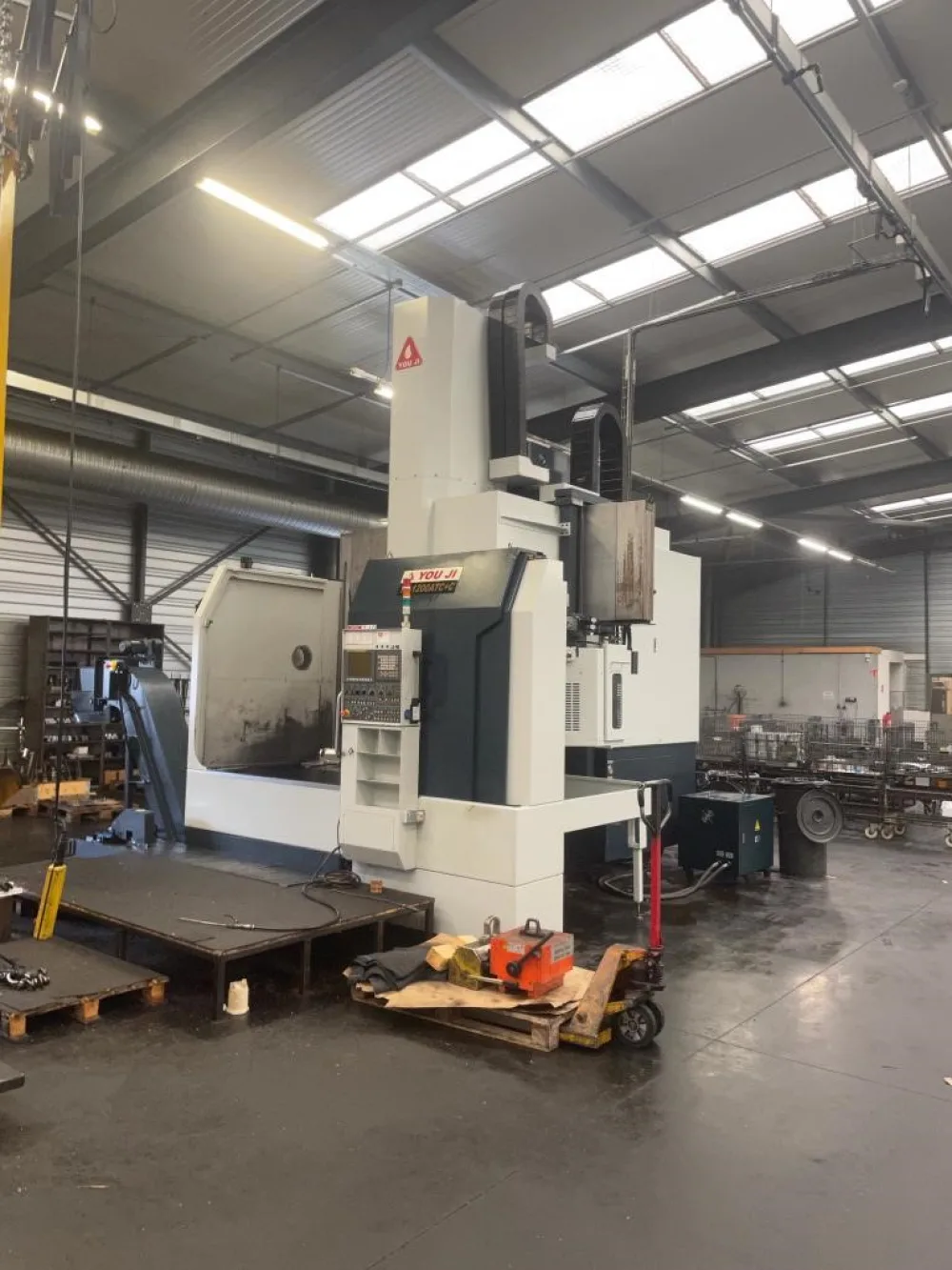 CNC Vertical Turning Machine – YOUJI YV-1200ATC+C