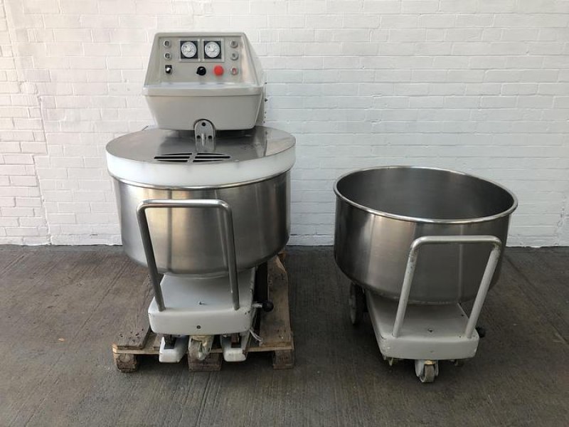 Kemper ST75A, 120kg (dough capacity) Spiral Mixer, 2 speed, 2 timers, supplied with 2 bowls