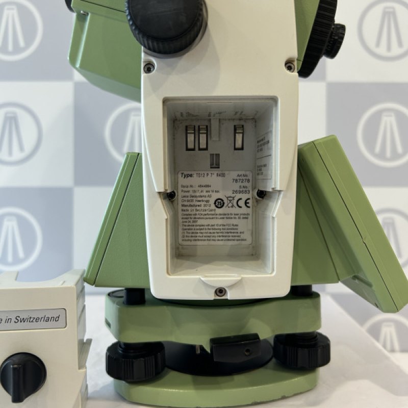 Leica TS12 P 7″ R400 con CS15