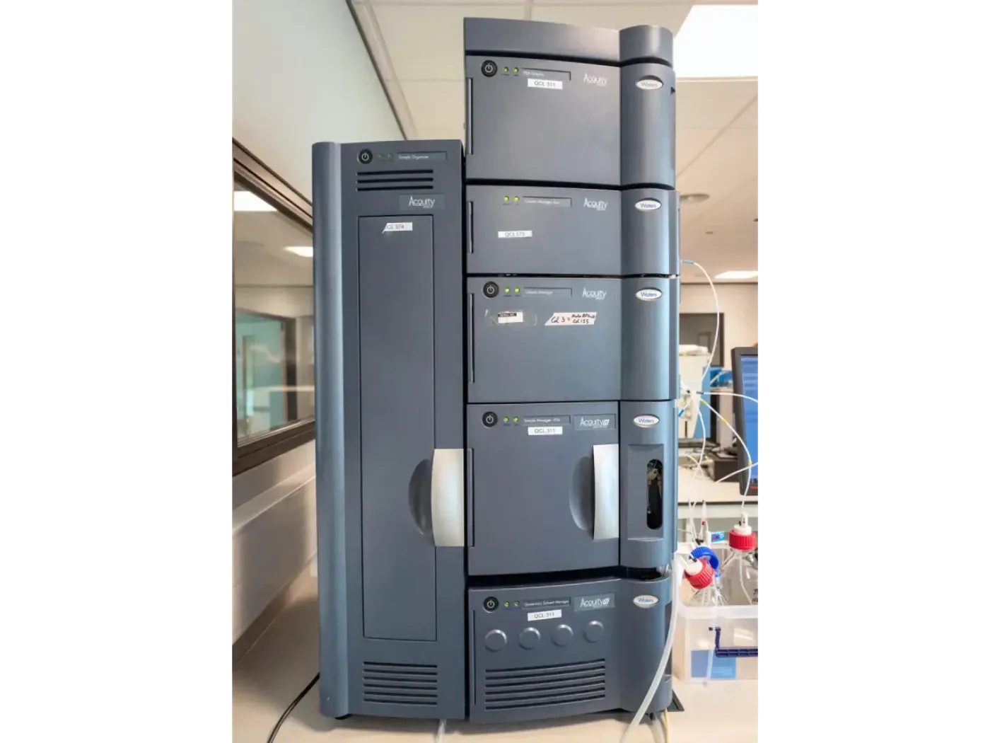 Waters Acquity H-Class UPLC - 2