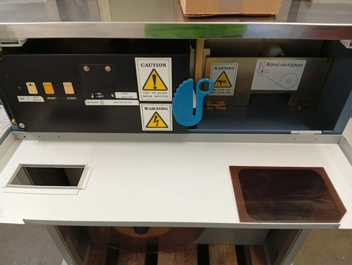 Banderolierer Akebono OB 301 N mit Großrollenmagazin - 5
