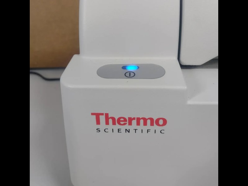 Thermo Nicolet IS5 FTIR with iD7 ATR