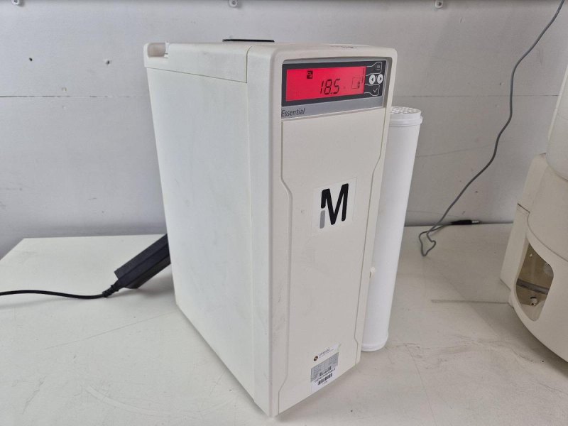 Millipore Sigma RioS Essential 24 Water Purification Tank