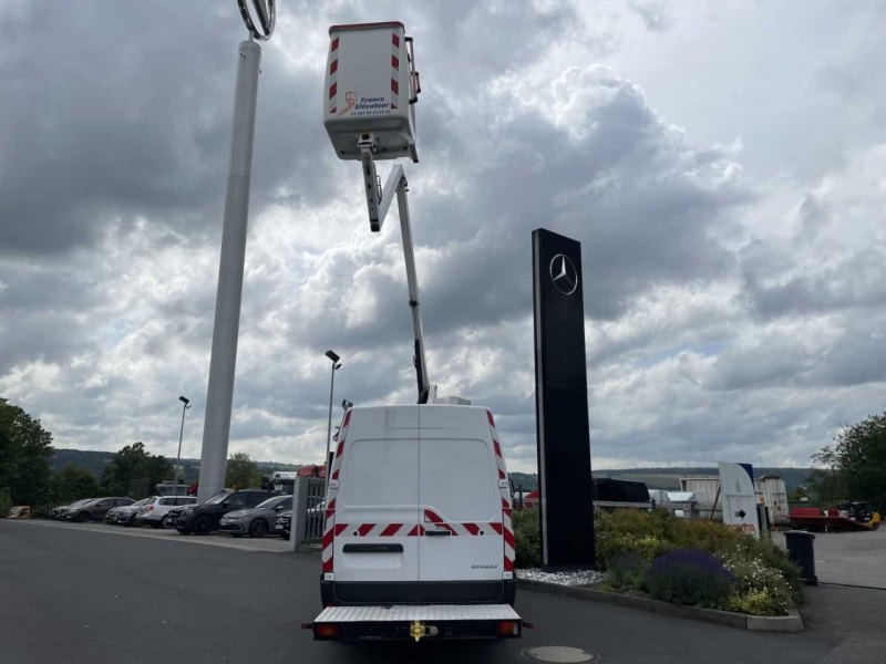 Renault Master 2.3 dCi / France Elevateur 121FT, 12m
