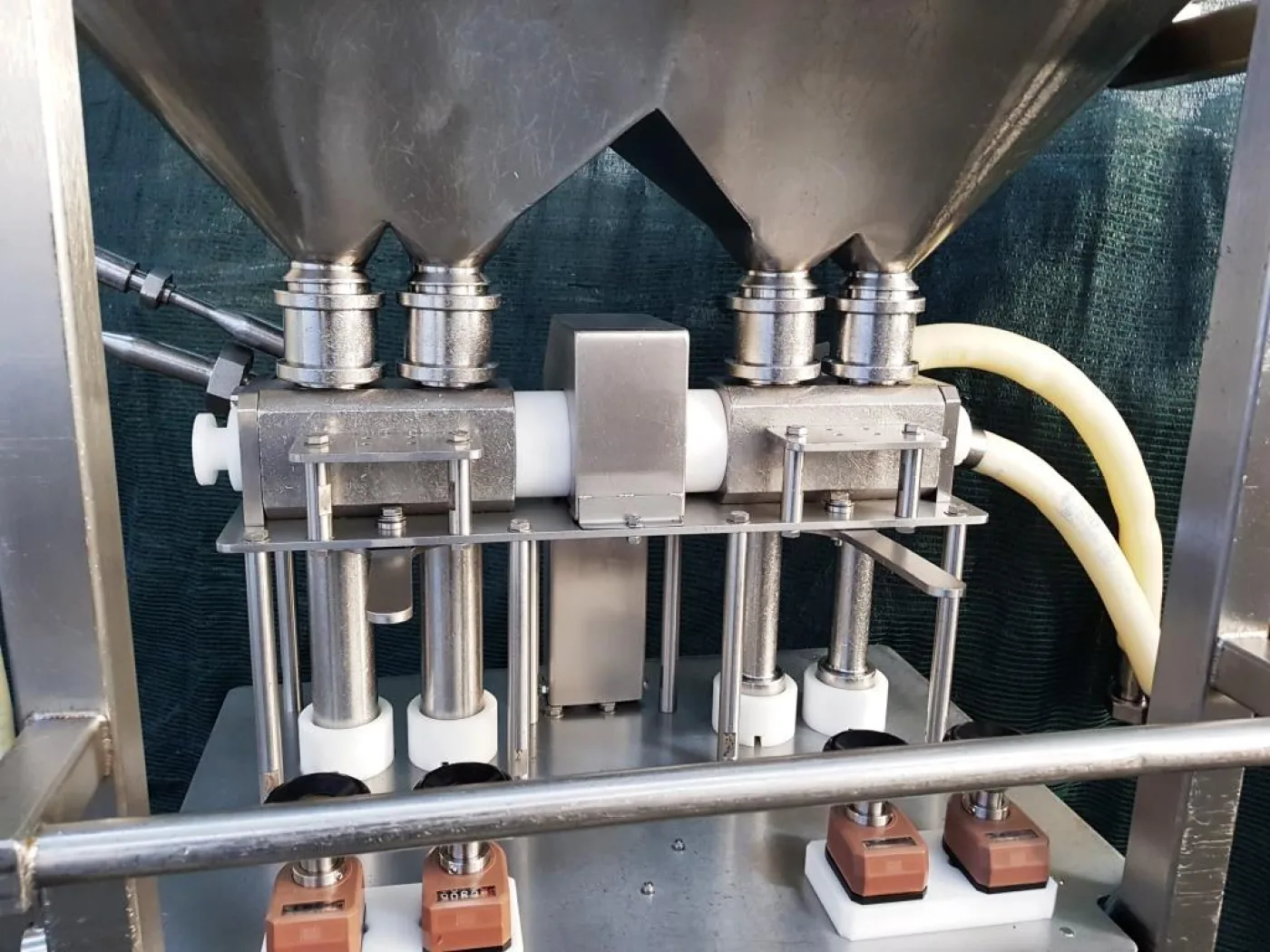 DOSATRICE PNEUMATICA PER CREME – CWM AUTOMATION - 5