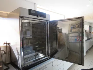 Memmert GmbH and Co. KG Memmert GmbH and Co. KG IN260 Laboratory Incubator- R and D