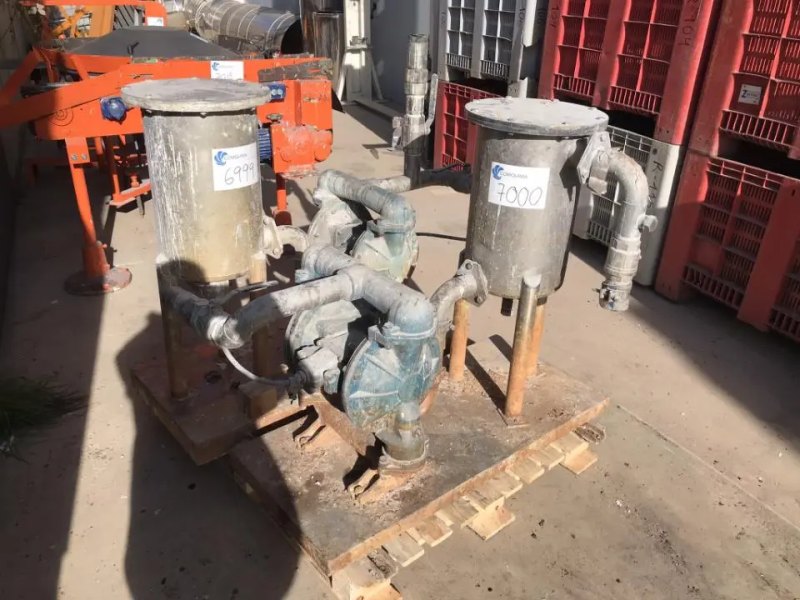 USED DOUBLE DIAPHRAGM PUMP AIR OPERATED AODD SANDPIPER EB2-M TN-3-A WITH STAINLESS STEEL GAF FILTER 15 LITERS