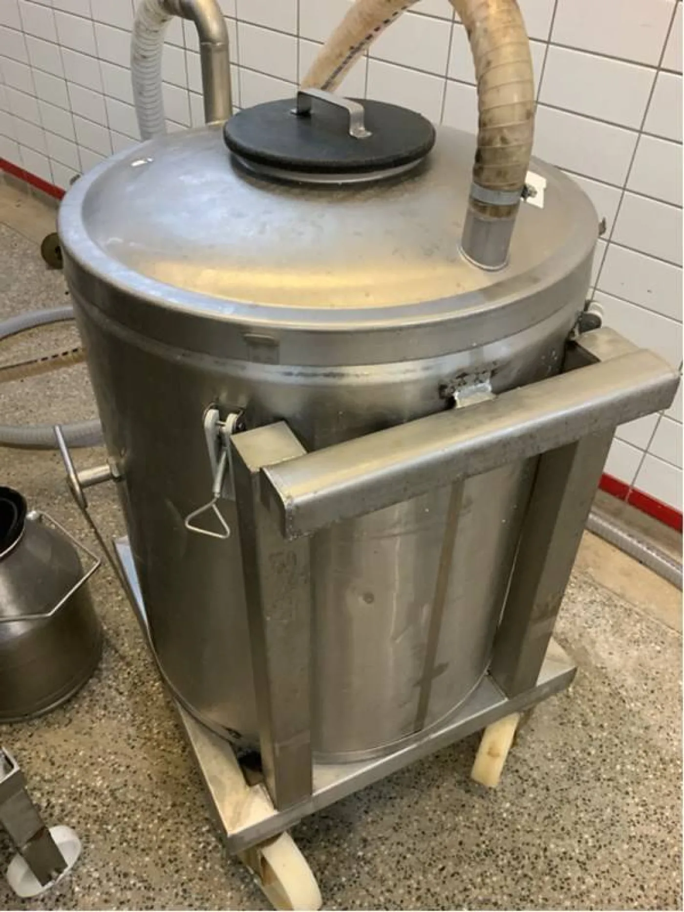 Vacuum tank - 3