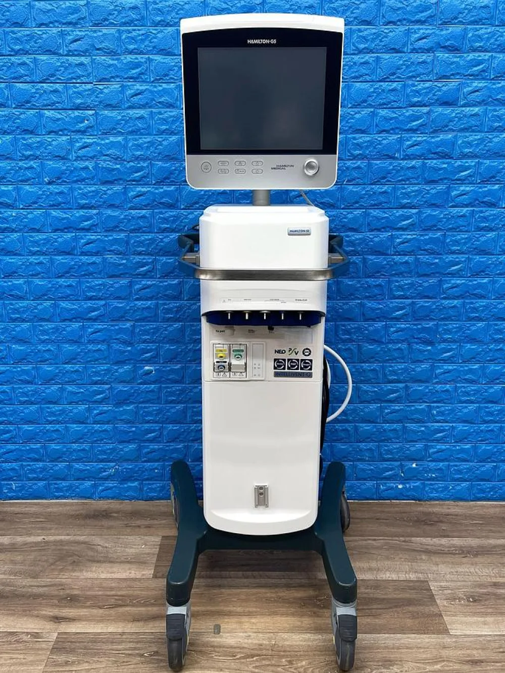 HAMILTON S1 Ventilator with Neonatal, Peads and Adult option YOM: 2013