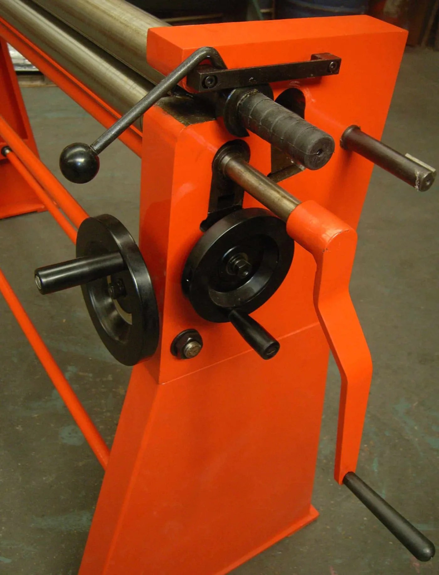 WNS Hand Bending Rolls 1250mm x 60mm x 1.2mm Capacity - WNS - W. Neal Services Ltd - 3