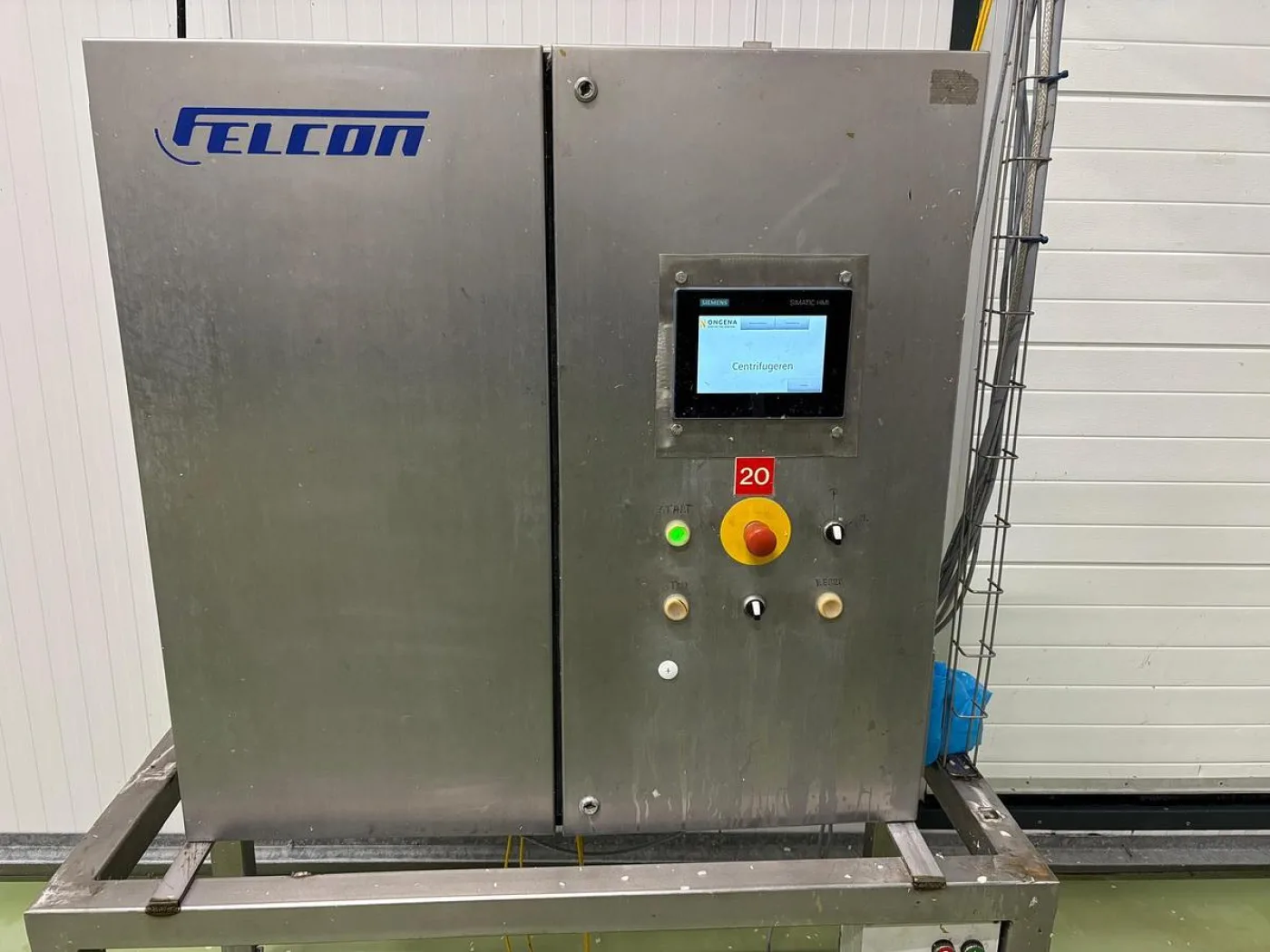 2002 FE500 centrifuge - 3