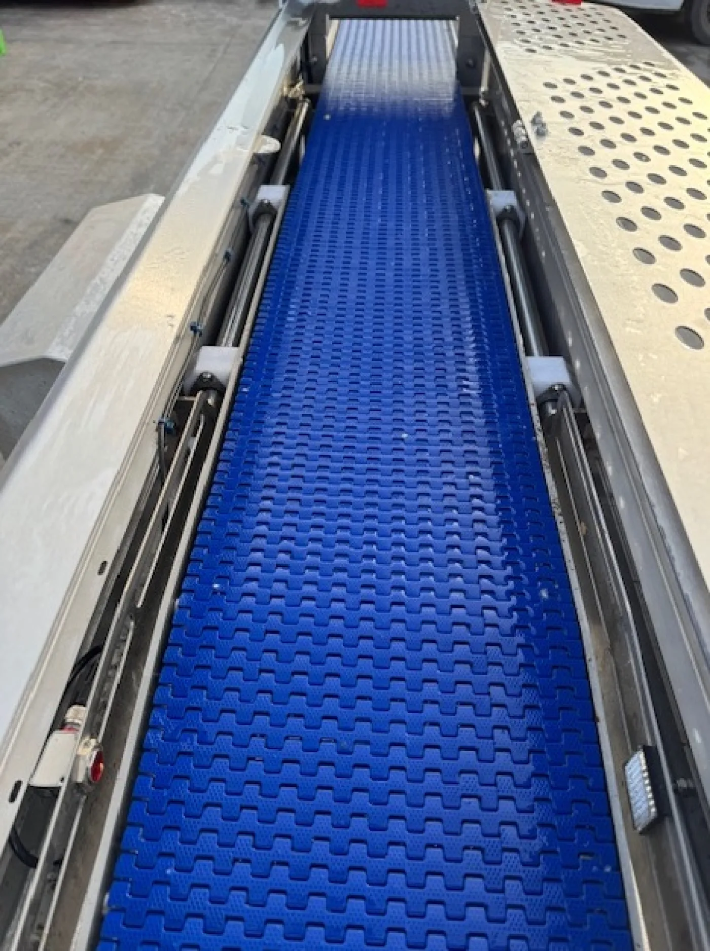 Shuttle Retract Conveyor - 3
