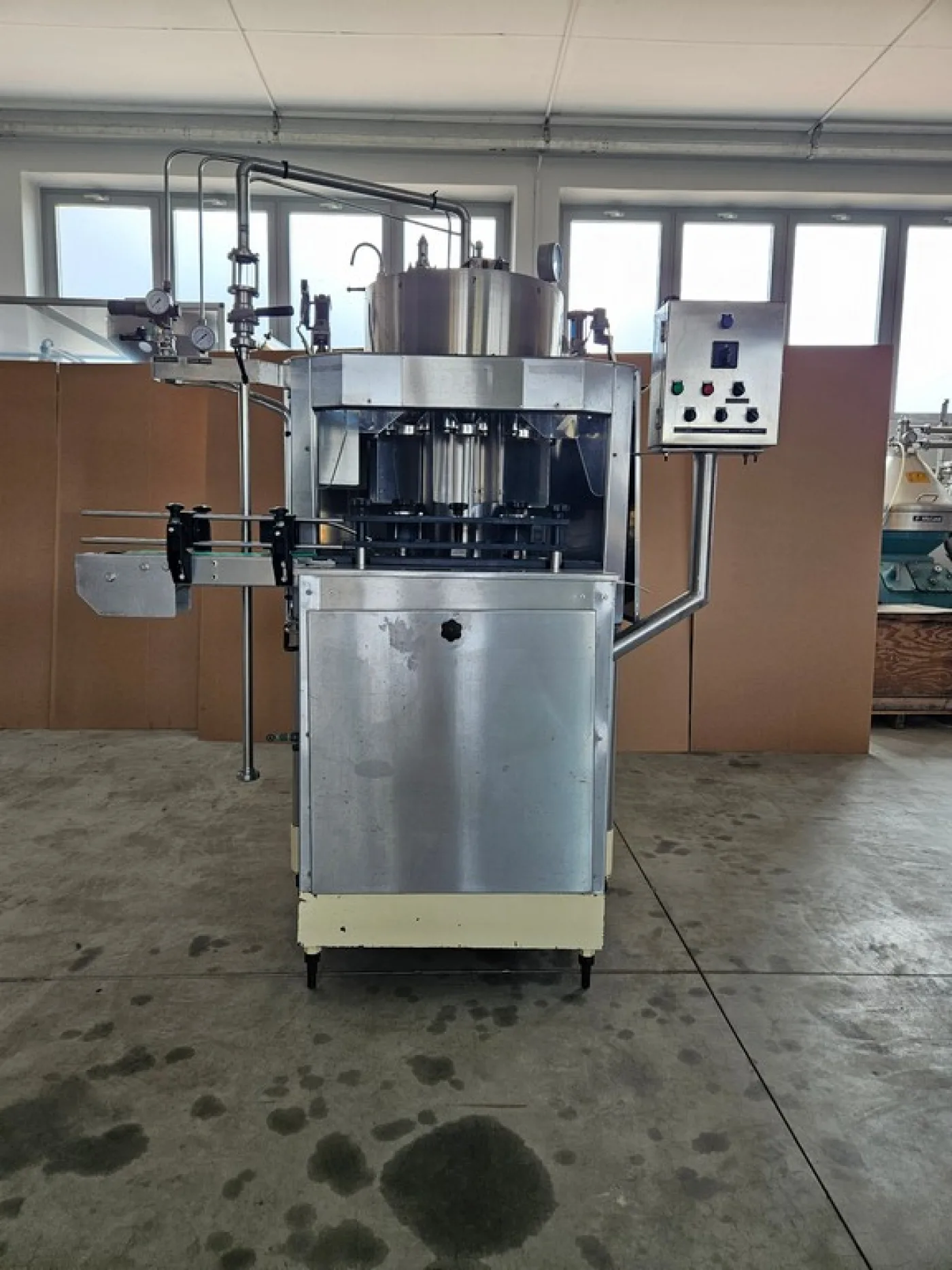 BC ISOBARIC FILLER 9 VALVES, SECOND-HAND MACHINE - 1