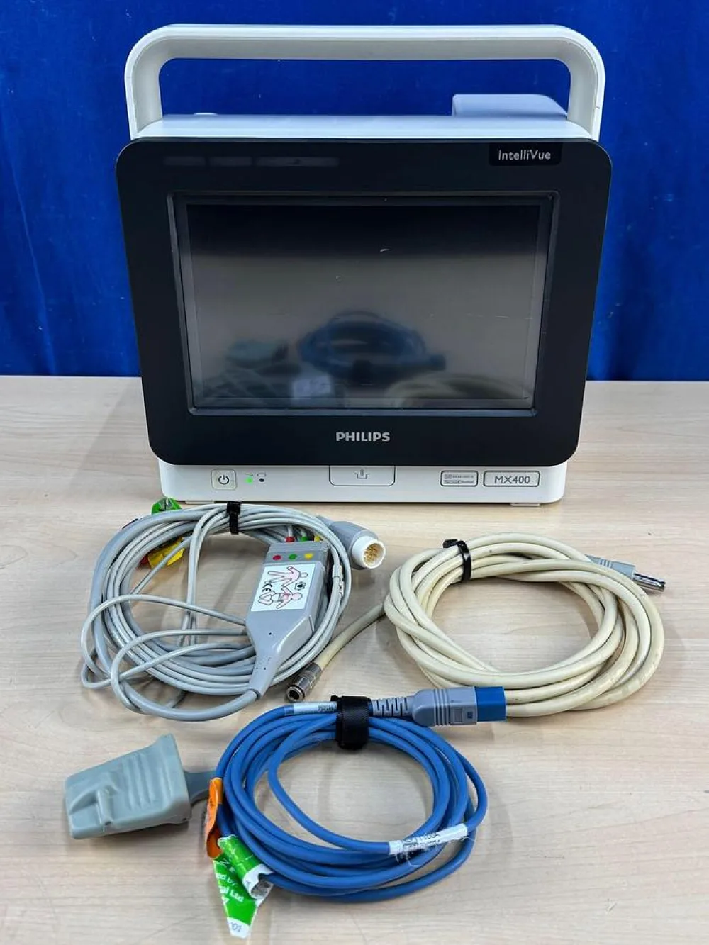 Philips IntelliVue MX 400 Patient Monitor YOM: 2015
