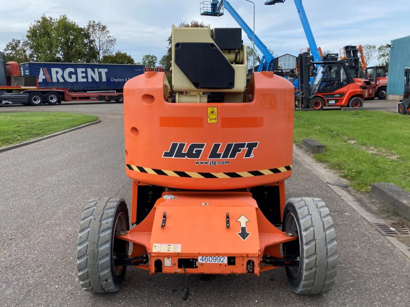 JLG E450AJ - 6