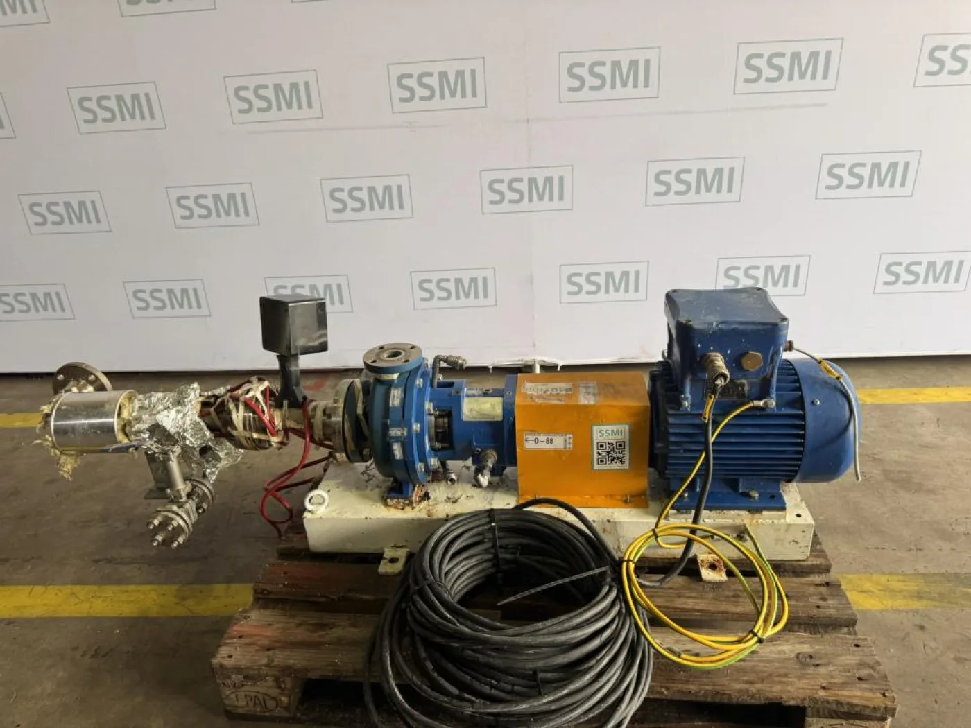 2020 AKAY Industries Centrifugal process pump with electric motor - 4
