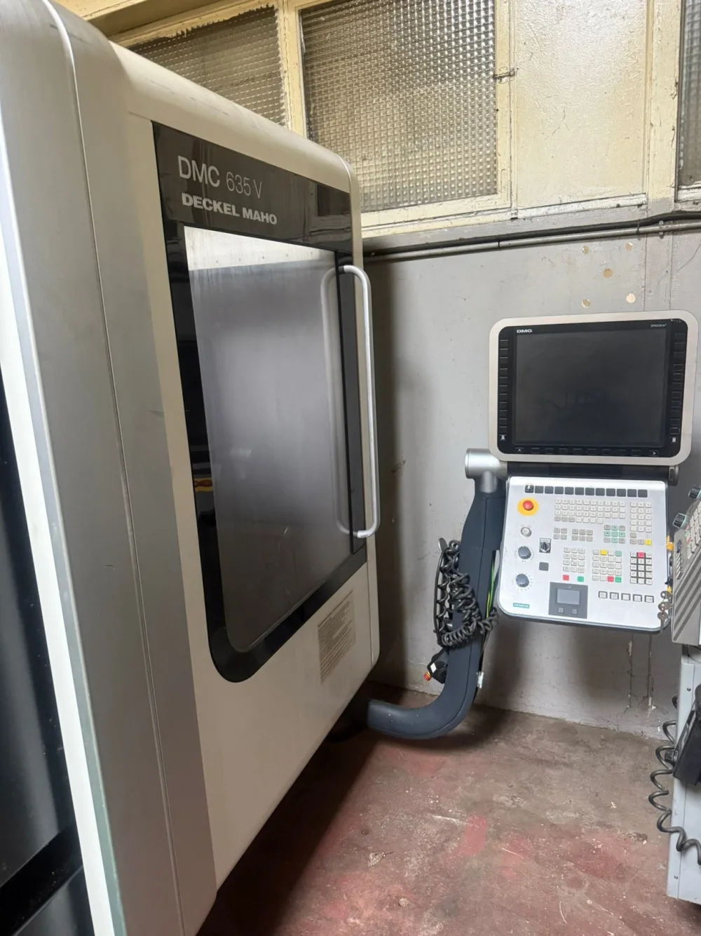 CNC Vertical Machining Center – Deckel Maho DMC 635 V