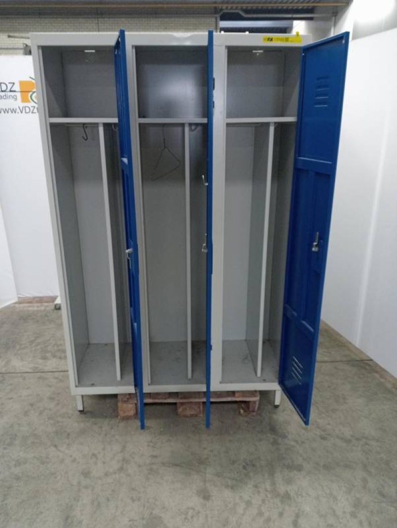 Locker