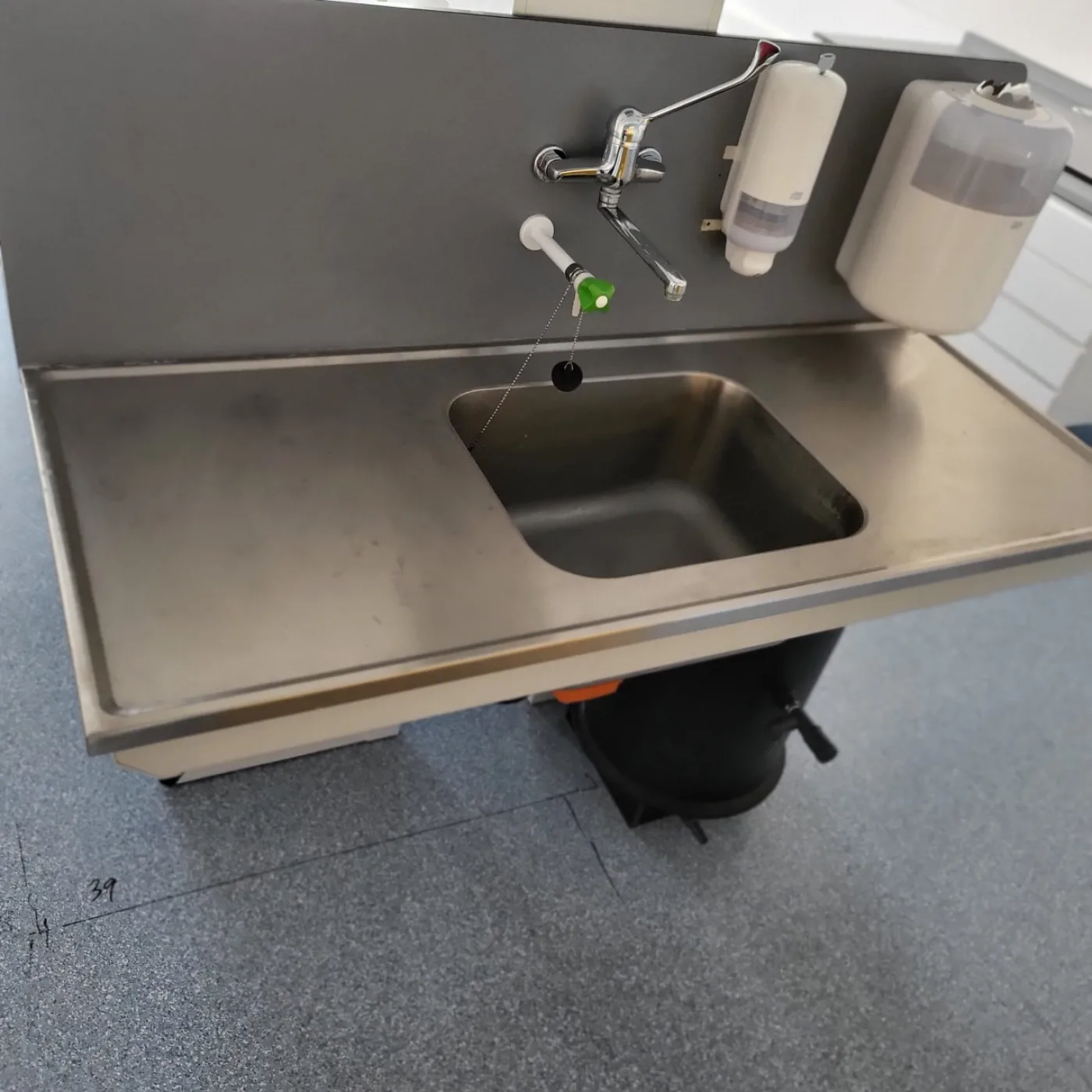 2039 – Used S+B Island Table (545 cm) (Copy) (Copy) (Copy) - 5