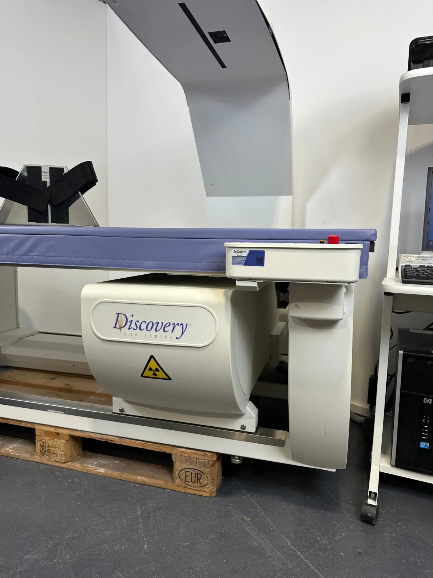 Hologic QDR Discovery Wi Röntgen Densitometer Knochendichtemessplatz - 3