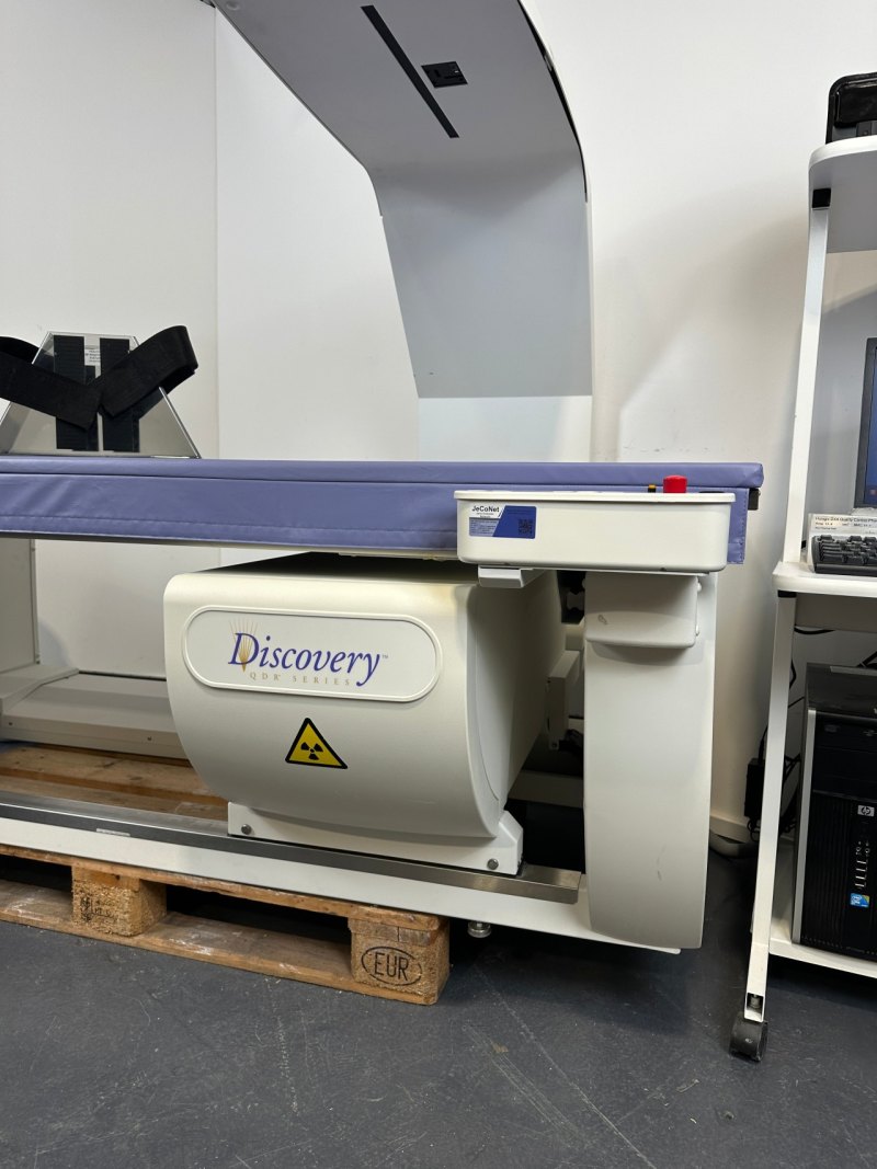 Hologic QDR Discovery Wi Röntgen Densitometer Knochendichtemessplatz