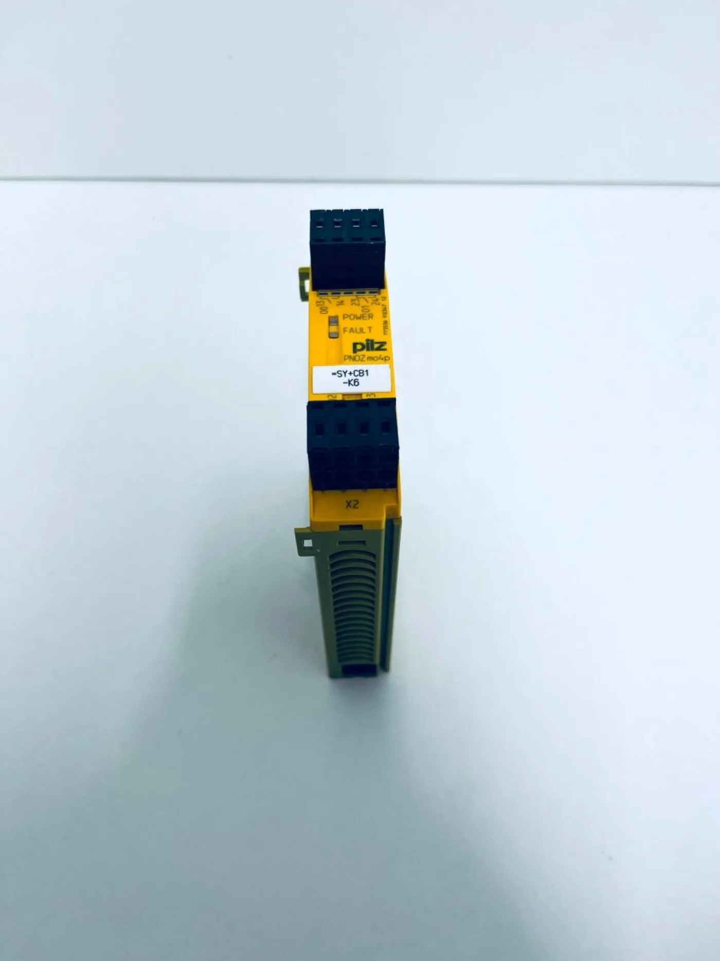 Pilz Sicherheitsrelais PN0Z mo4p - 3