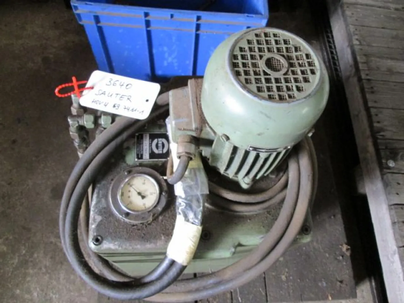 HOV 4 69 7411-1 SAUTER 69 ? - 1