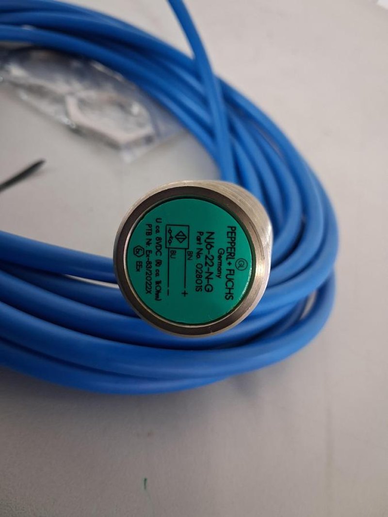 Pepperl+Fuchs NJ2-12GM40-E2-V1 Induktiver Näherungssensor