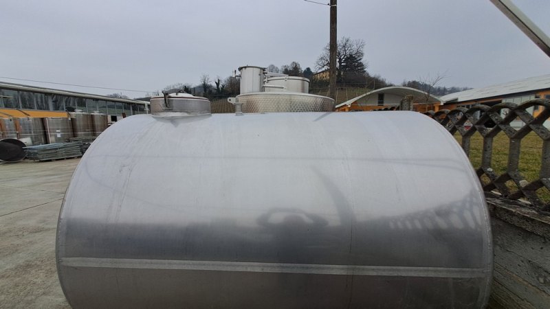 HORIZONTAL STAINLESS STEEL TANK, AZZINI FIRM, CAPACITY 40 HL, STORAGE MODEL, SECOND-HAND EQUIPMENT