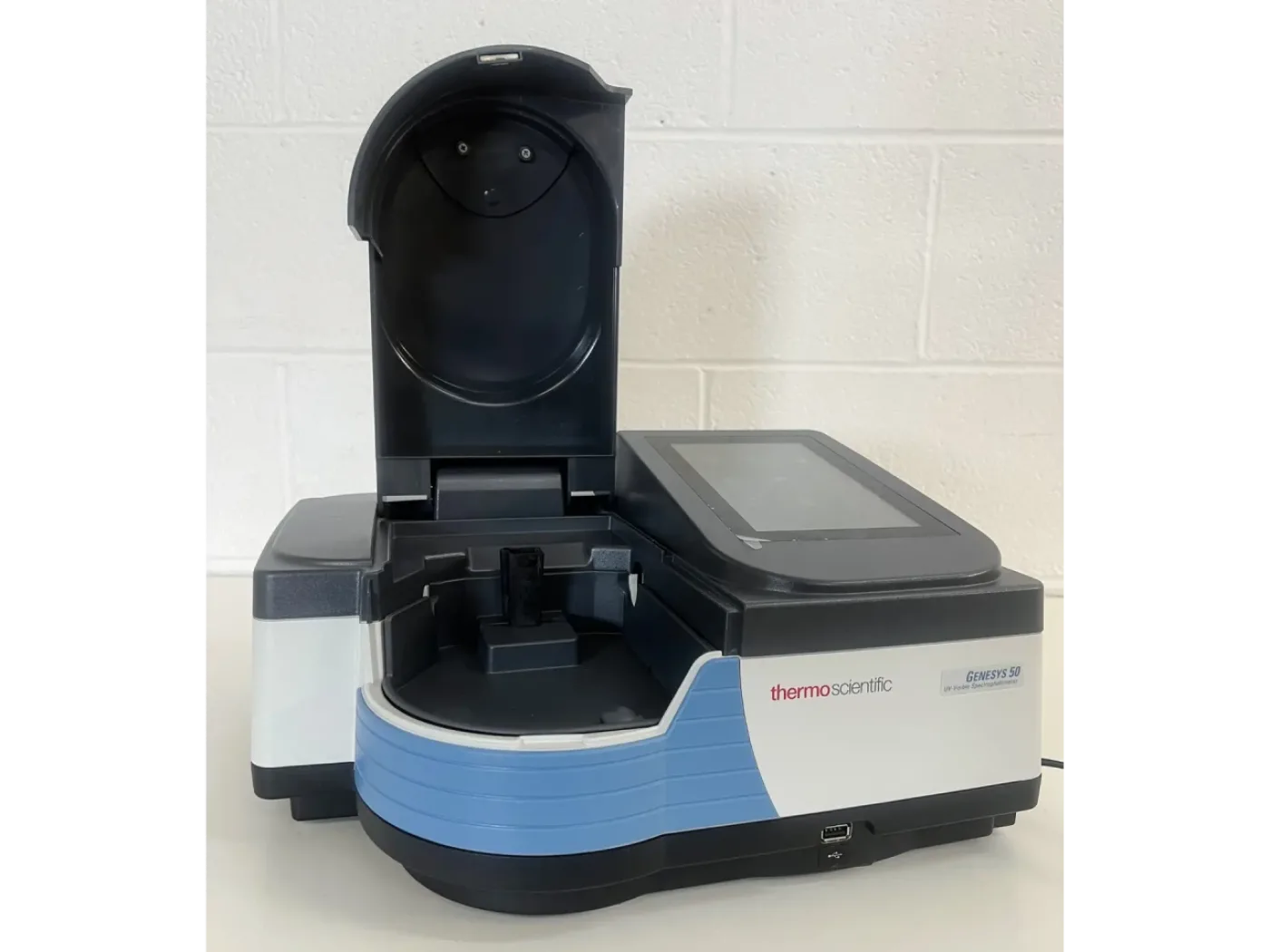 Thermo GENESYS 50 UV-Vis Spectrometer - 4