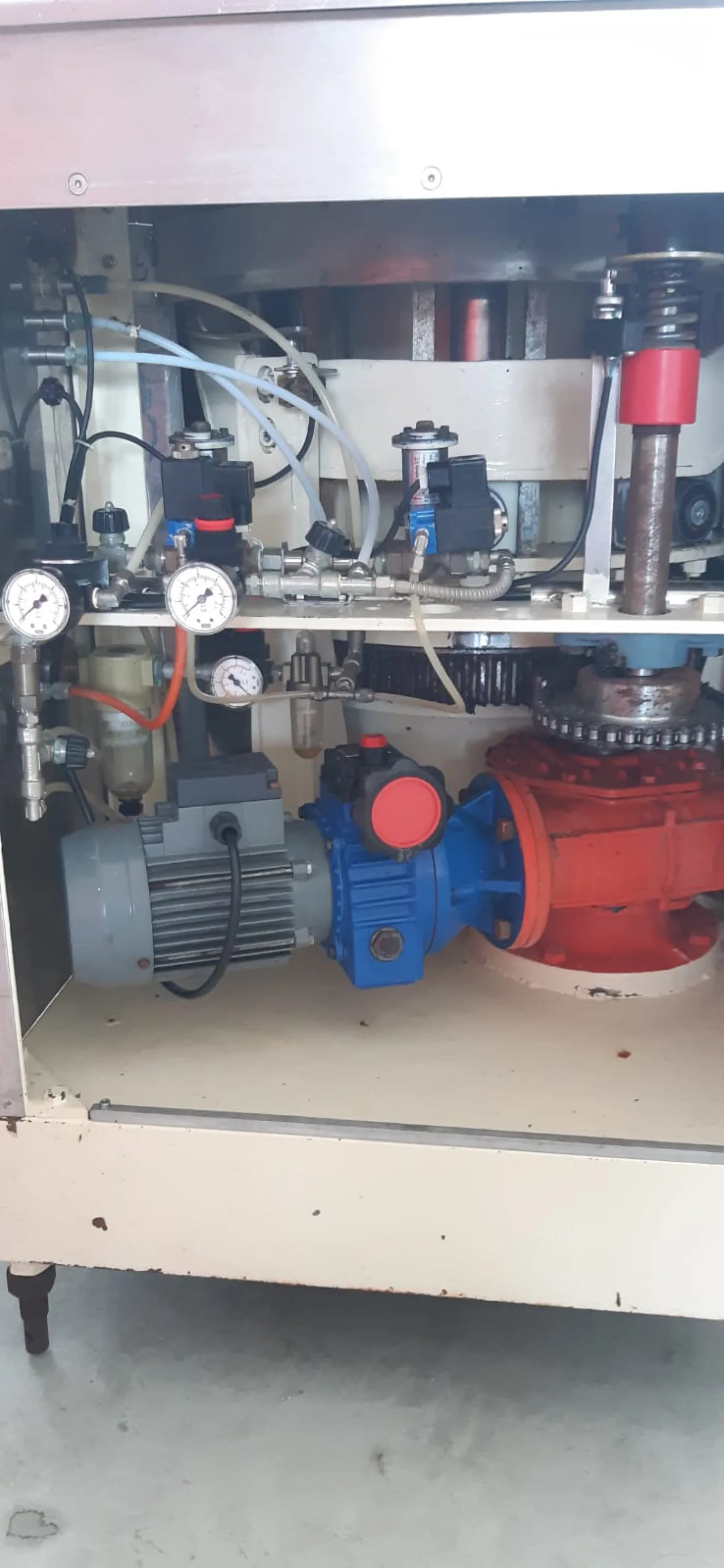 BC ISOBARIC FILLER 9 VALVES, SECOND-HAND MACHINE - 6