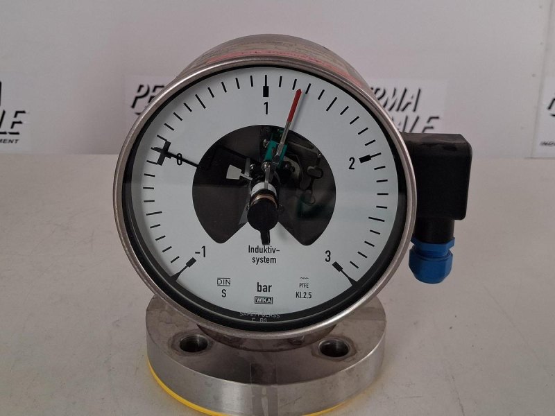 WIKA NG160 Pressure Gauge 0–3 bar with Inductive Contact