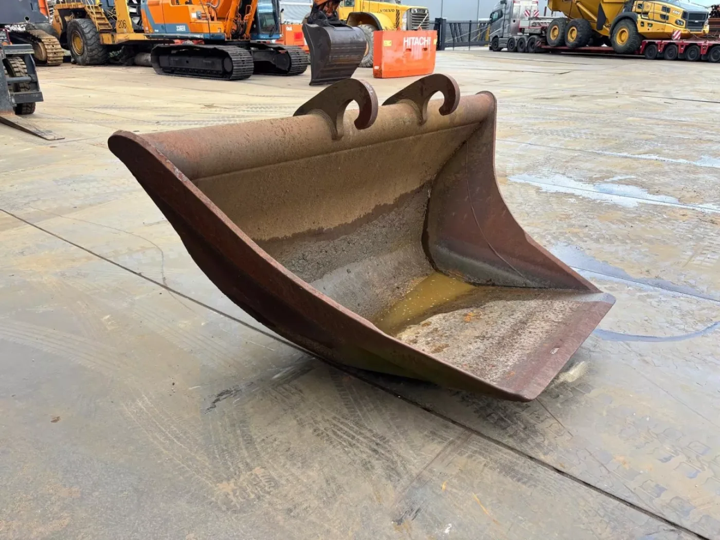 Trapezoidal bucket CW 40 - 6