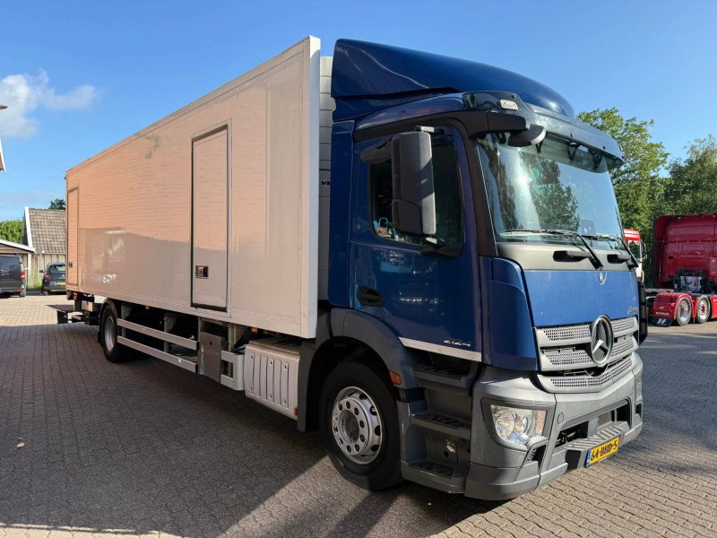 Mercedes-Benz Antos 2124 Carrier Vector 1950MT with 2 Side Doors, Dhollandia, 2000KG, NL Truck, 317,340KM!