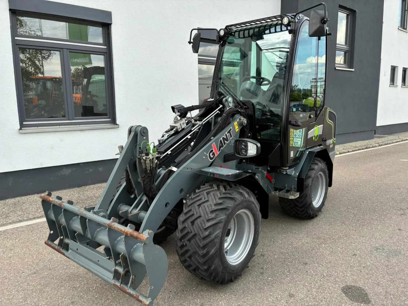 Radlader Giant G 2700 E X-Tra - 7