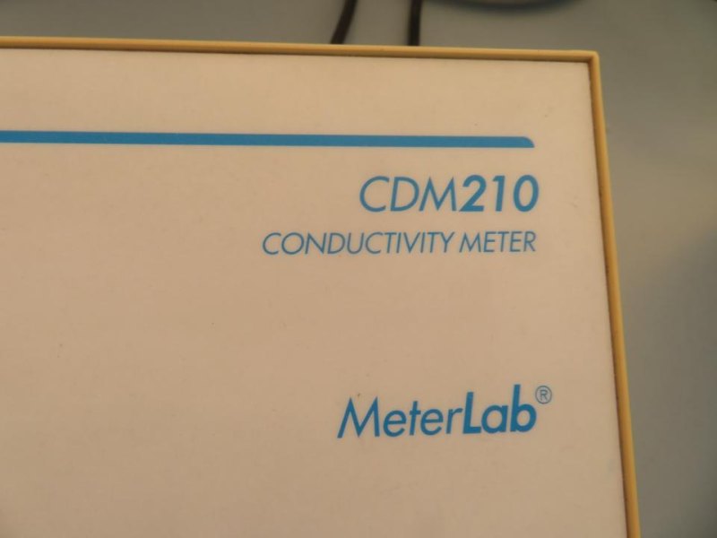 MeterLab MeterLab CDM210 Conductivity Meter With Retort Stand- R and D