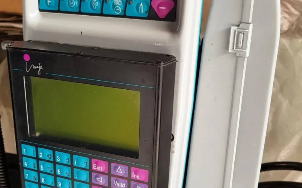 STAMPANTE MARCATORE A GETTO INCHIOSTRO – IMAJE – MOD. S7 MEGA