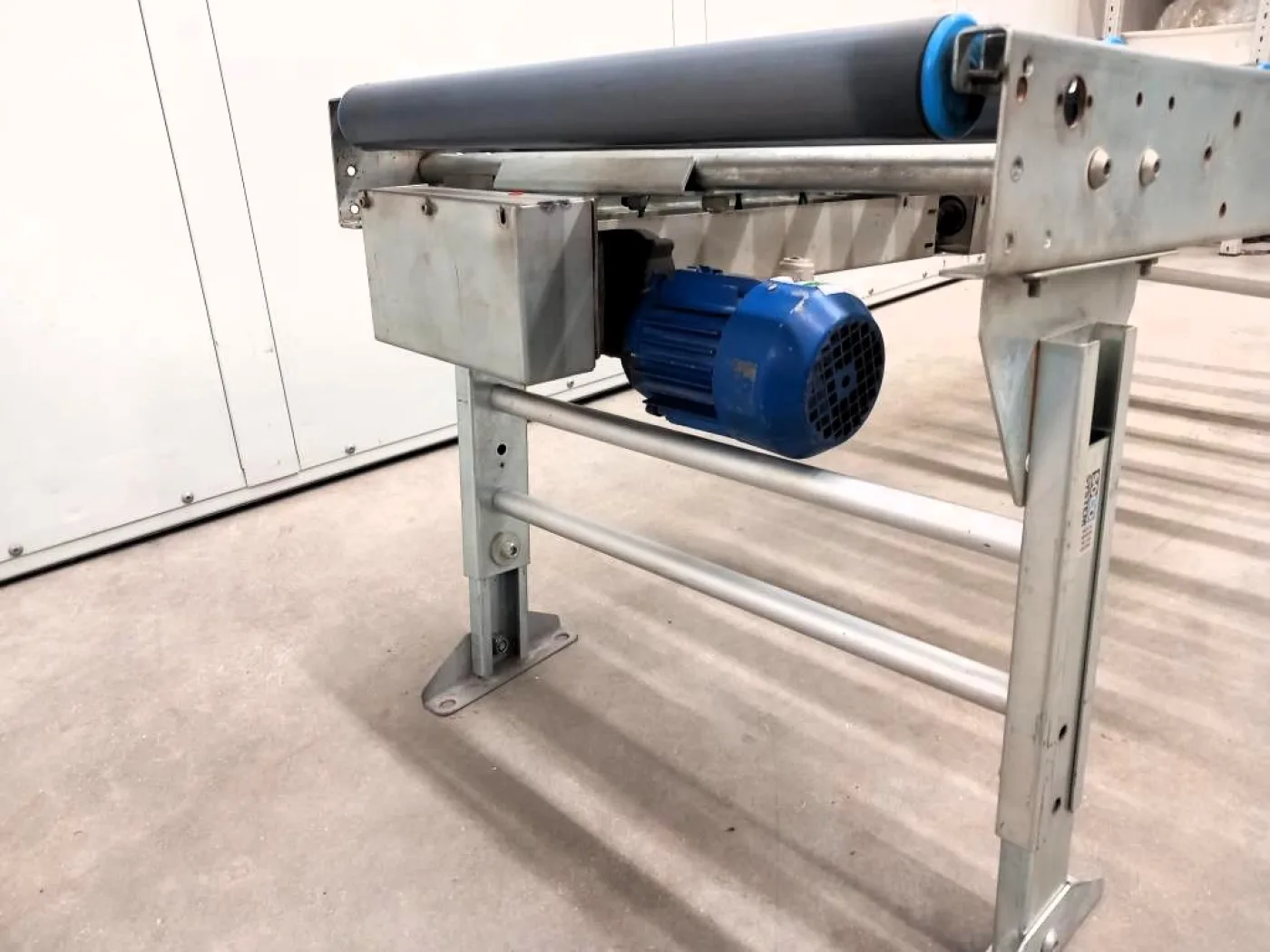 NASTRO TRASPORTATORE A RULLI MOTORIZZATO – SOCO SYSTEM - 5