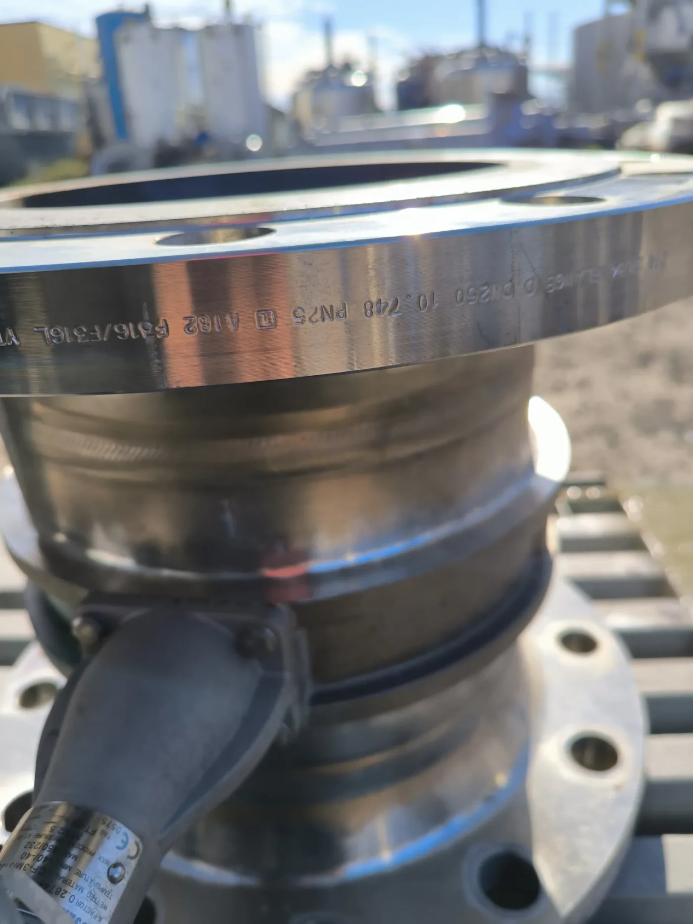 ROSEMOUNT 8800DF ATEX 316 STAINLESS STEEL VORTEX FLOWMETER DN250 PN25 - 6