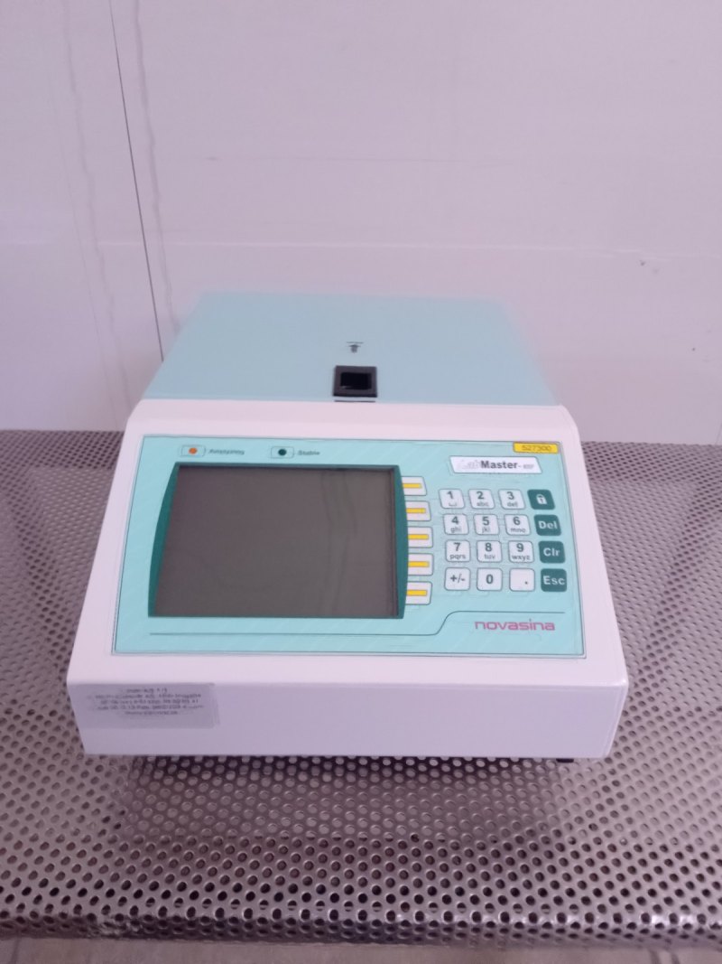 MISURATORE DI ATTIVITÀ DELL’ACQUA – NOVASINA – MOD.LAB MASTER-AW