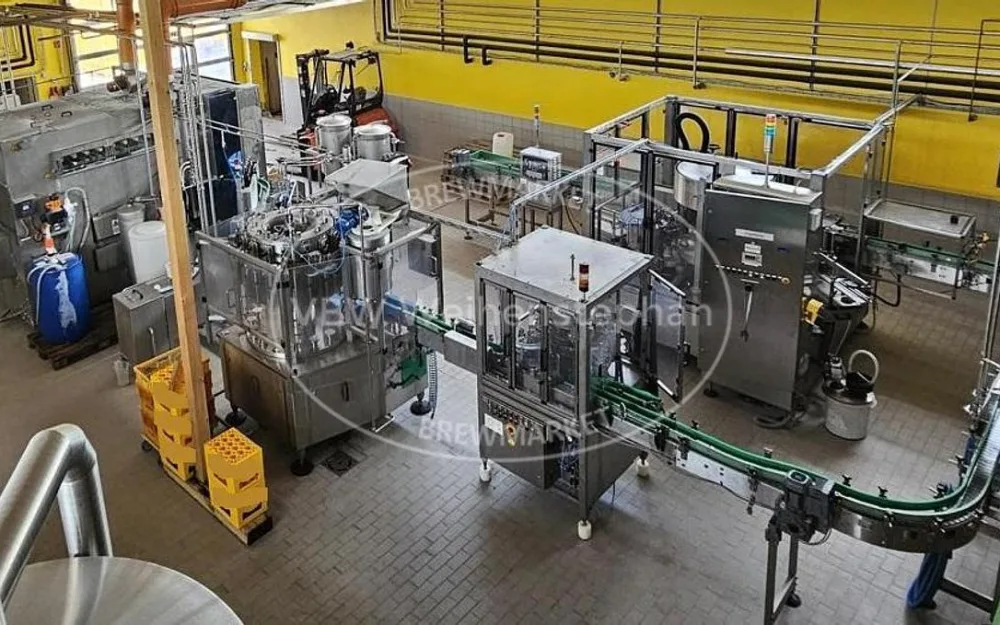 Glass bottle filling line
