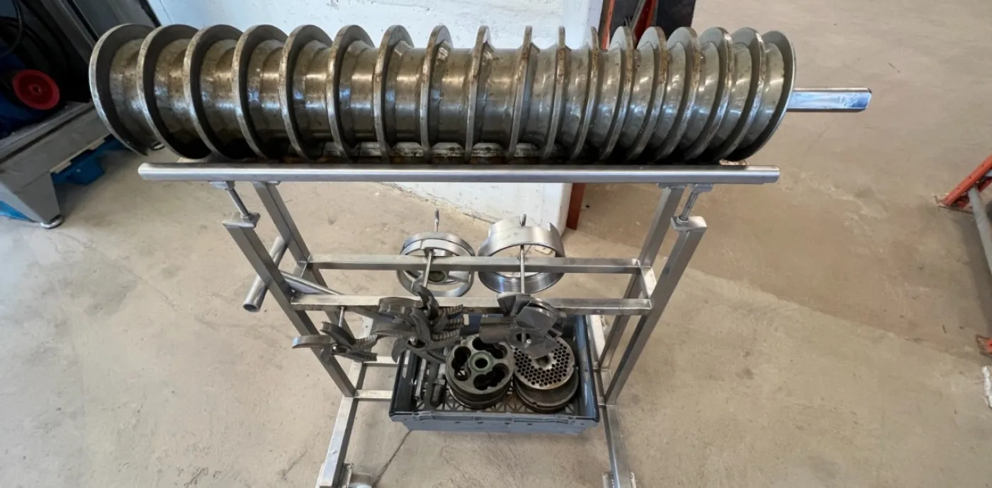 Frozen Meat Grinder 200mm - 1