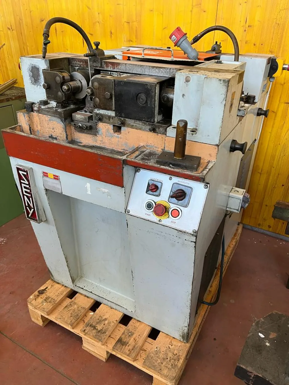 THREAD ROLLING MACHINE, SENY (15 TON) - Laxmi Metal & Machines, Rohtak