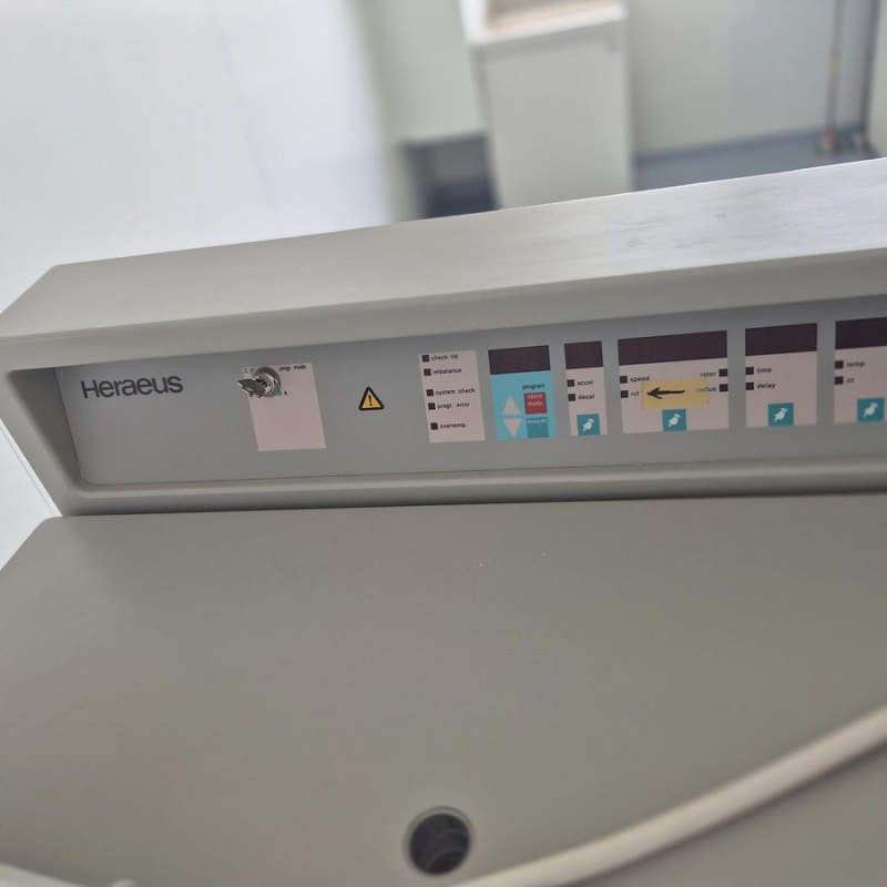Heraeus Kendro Cryofuge 6000i