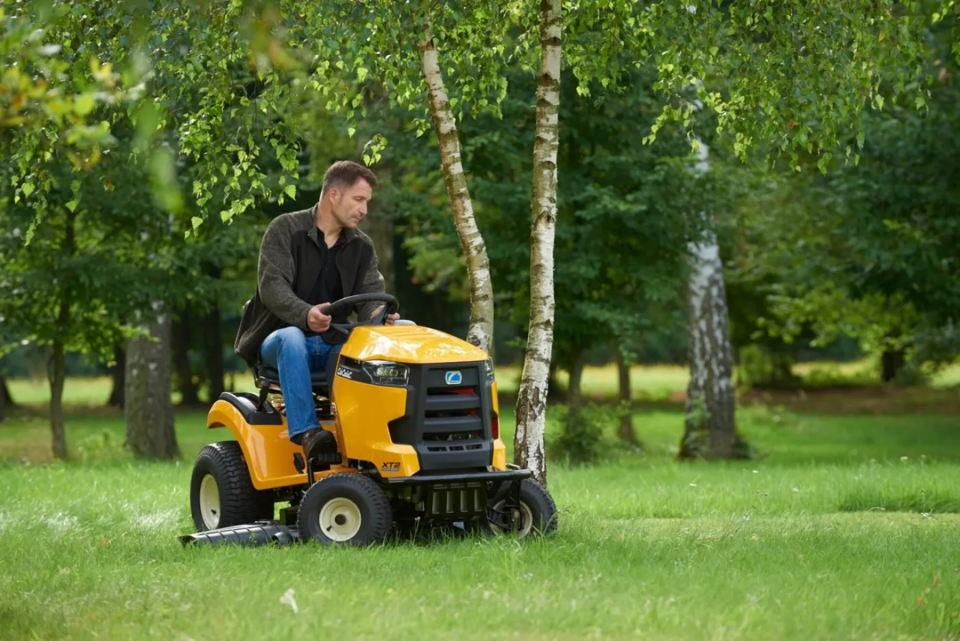 Cub Cadet zitmaaier XT2 QR106 - 1