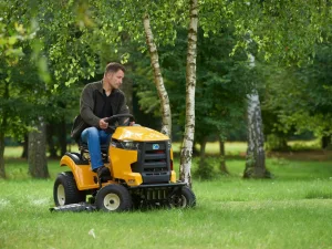 Cub Cadet zitmaaier XT2 QR106