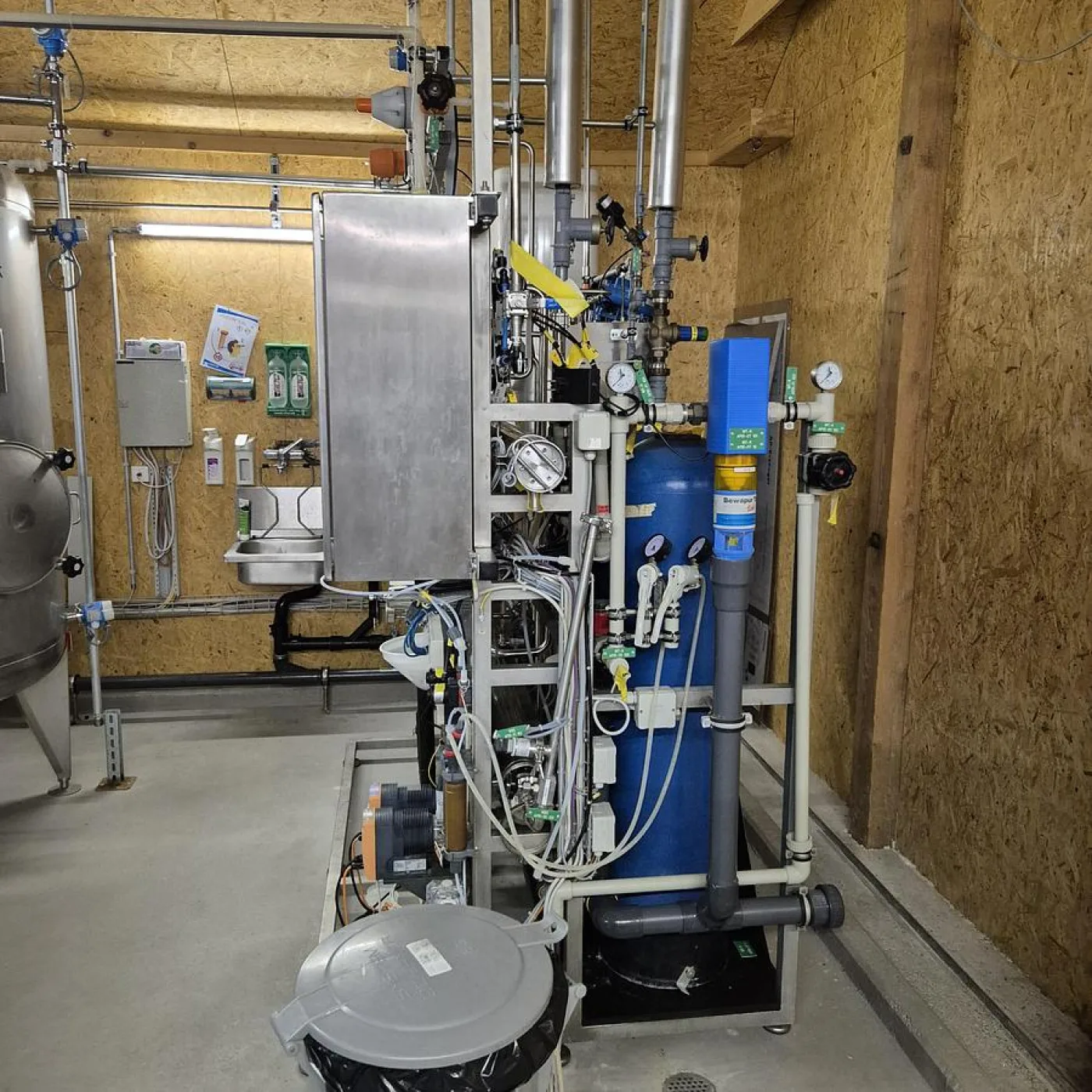 Christ Osmotron EA510 – Reinstwasseranlage für Labor & Pharma - 2
