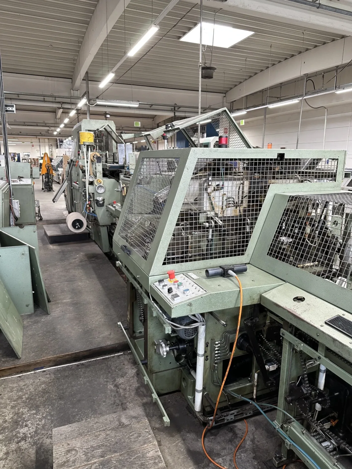 Kolbus BF 524 with FE 603 compact flow line - 5