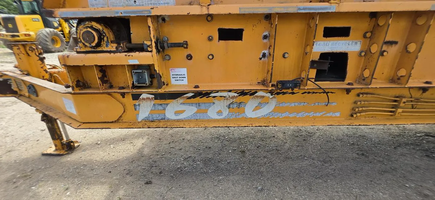 Bandit Beast 1680 Sharp Tooth Horizontal Grinder - 8