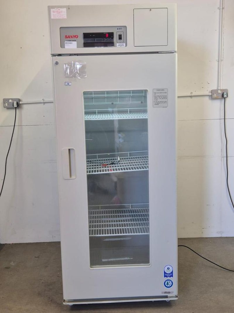 Sanyo MPR 720 Labcool Pharmaceutrical Refrigerator